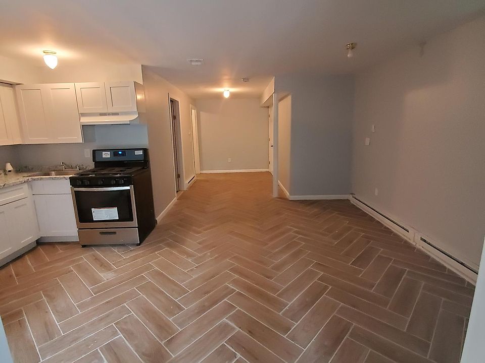 1st image of 174 Seymour Ave