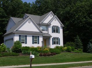 4 Tyler Dr, Saratoga Springs, NY 12866