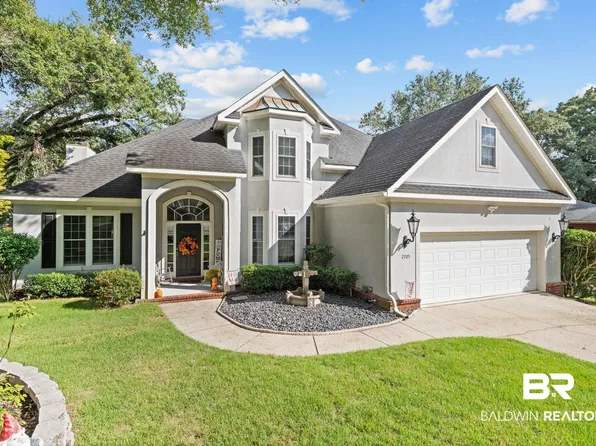 2705 Charlestowne Dr W, Mobile, AL 36693