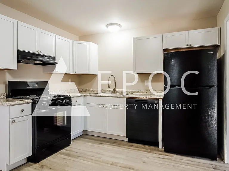 2309 N Xanthus Ave — Photo 3