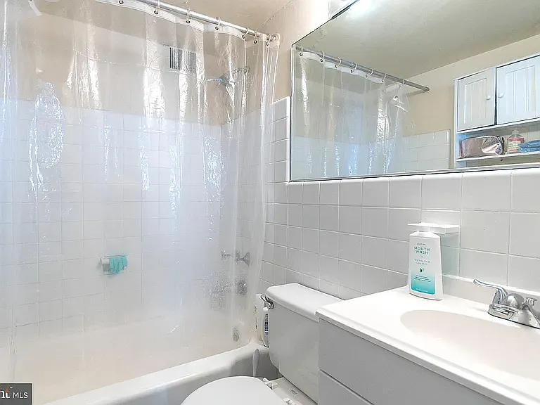 2101 Chestnut St #1522 — Photo 6