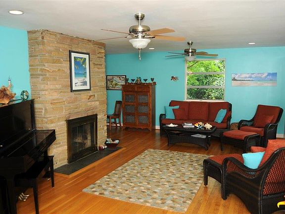 2nd image of 5102 Sweetbriar Cir