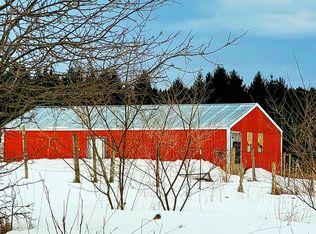 9866 Erdman Rd, Onekama, MI 49675