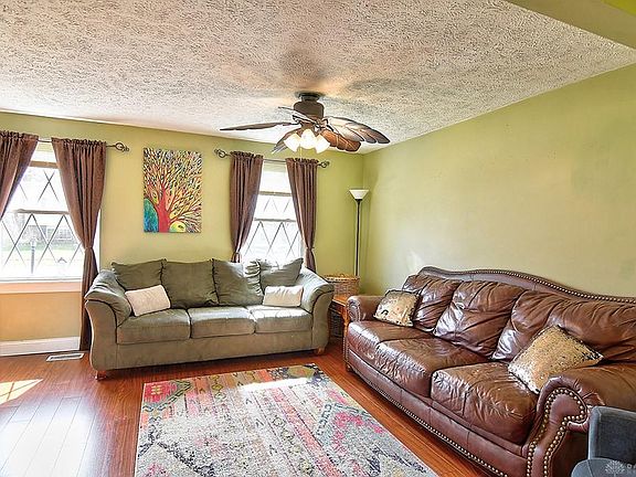 2nd image of 3121 Dorf Dr