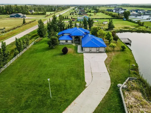 10021 72nd St S, Horace, ND 58047