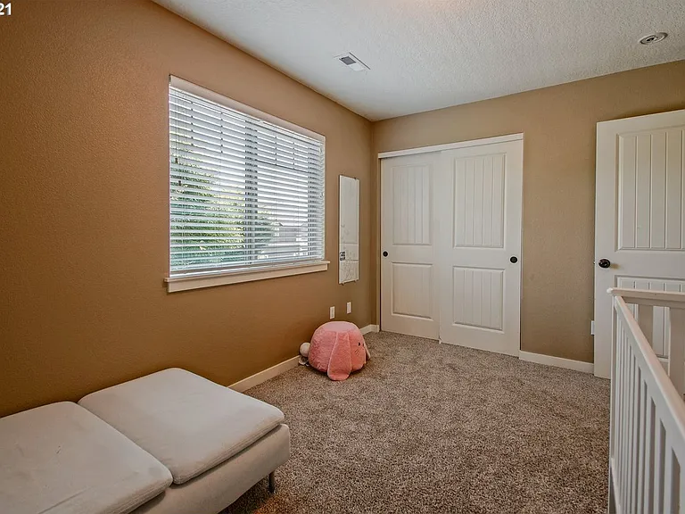 568 Donna Dr — Photo 17