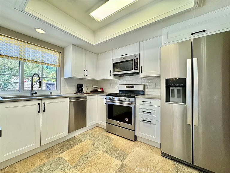 1421 Meadow Glen Rd — Photo 15