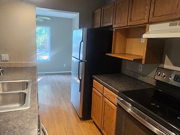 5th image of 5196 N Pinegrove Dr