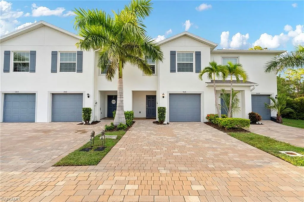 3 bed, 2.5 bath, 1582 sqft, $2,650 — Photo 1