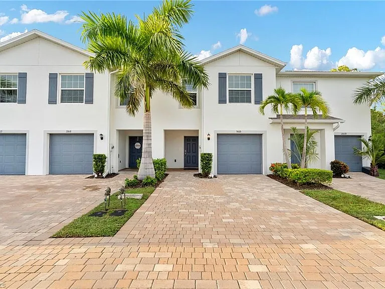 15535 Wildflower Cir — Photo 1