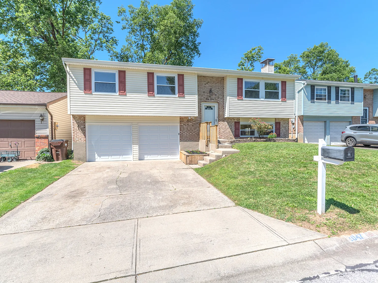1047 Alpine Court - 1 — Photo 1