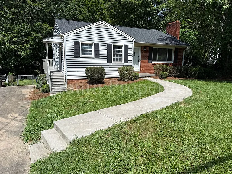 1408 Kenwood St — Photo 1