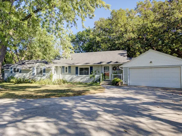 9125 Meadowview Rd, Bloomington, MN 55425