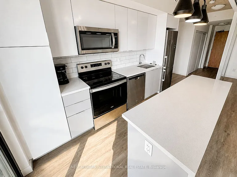 7 Erie Ave #307 — Photo 8