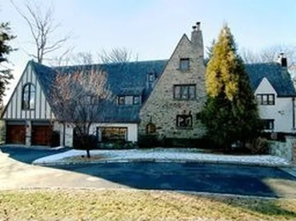 1415 Park Ln, Pelham, NY 10464
