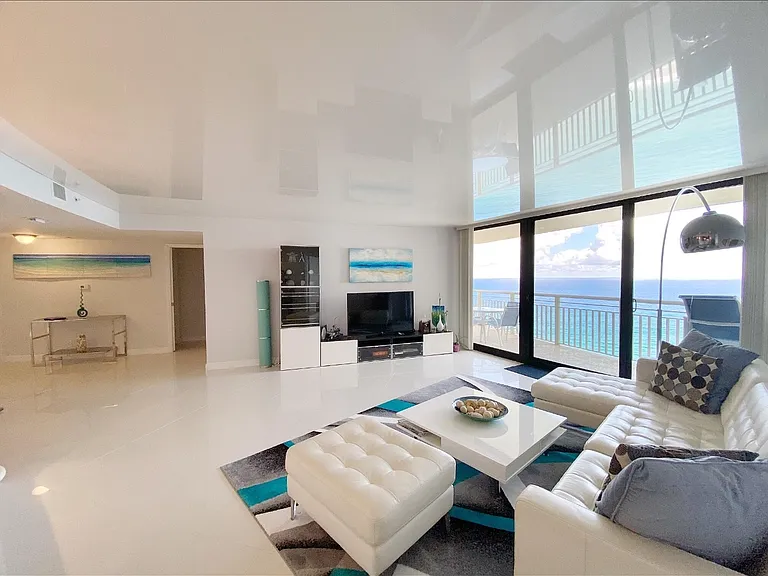 3000 N Ocean Dr #32G — Photo 3