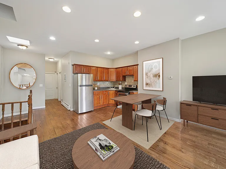 239 Sumpter St #2 — Photo 2