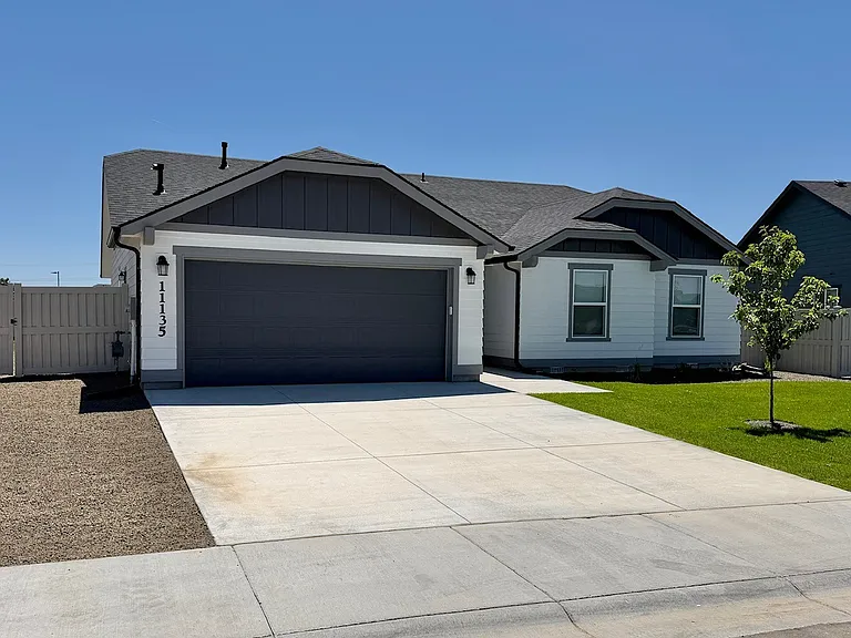 11135 Bluefield Dr — Photo 1