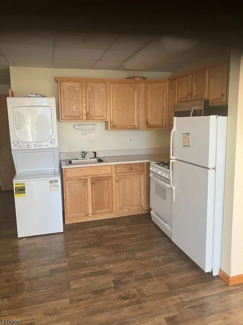 1 bed, 1.0 bath, $1,395 — Photo 1