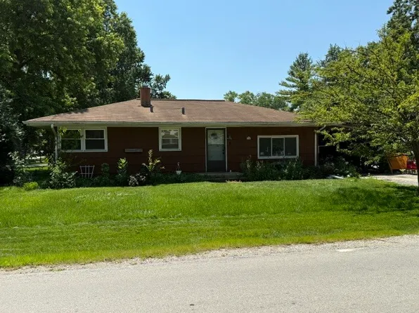 6100 Pershing Ave, Downers Grove, IL 60516