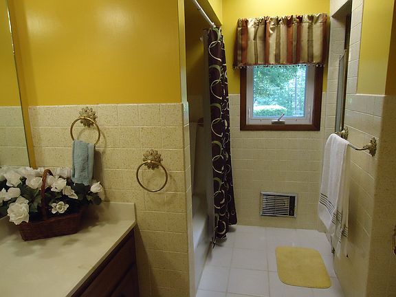 Upstairs Bath