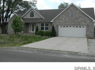 316 E Roosevelt Dr, Moro, IL