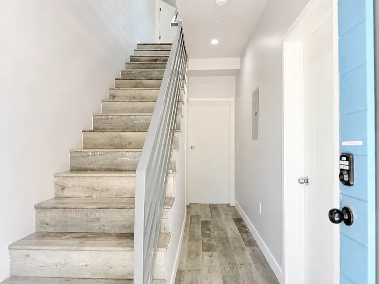 Case Townhomes — Photo 32