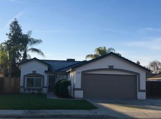 5549 W Chennault Ave, Fresno, CA 93722