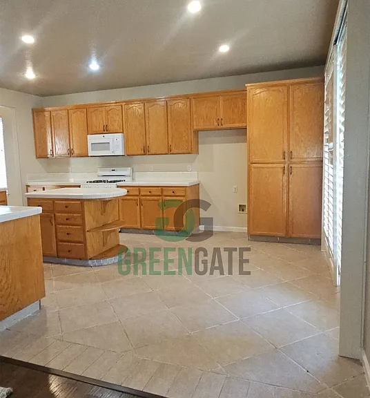 571 Zurich Dr — Photo 21