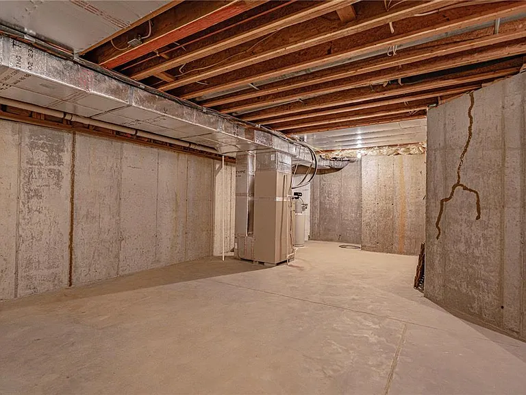 6608 Mine Dr — Photo 29