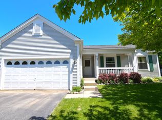 687 Savanna Springs Dr, Lake Villa, IL