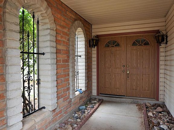 2nd image of 1089 Sahuaro Dr