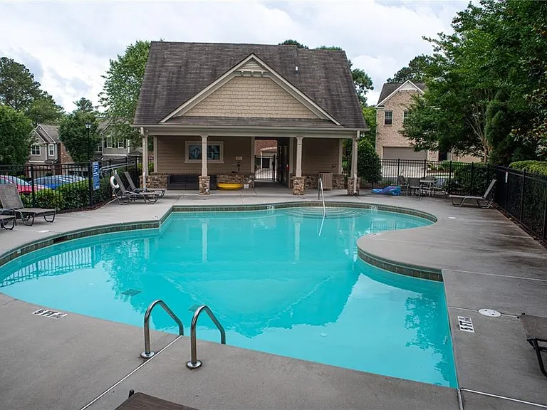 2160 Crestridge Trl NE — Photo 35