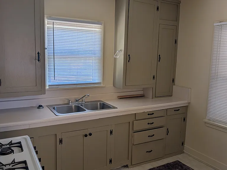 444 Vine St — Photo 4