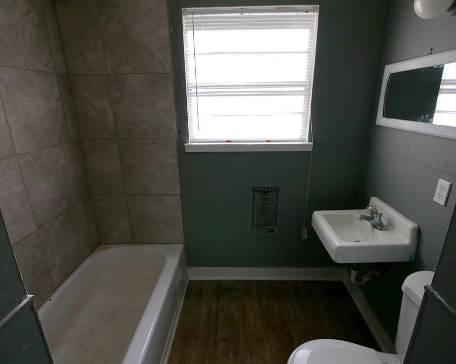 1st image of 250 Alan Dr