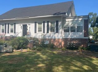 318 S Main St, Benoit, MS 38725