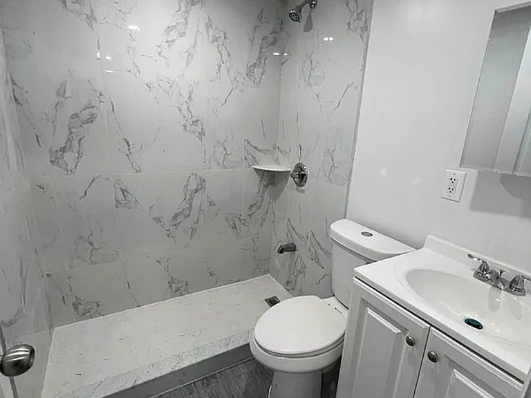 21 Ditmars St #G — Photo 8