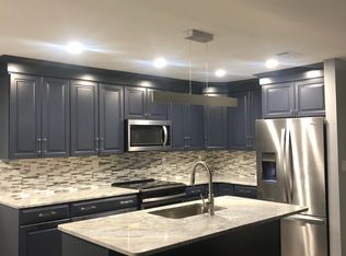 895 S Pontiac Trl APT 105, Walled Lake, MI 48390