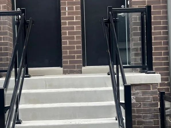 1695 Dersan St S, Pickering, ON