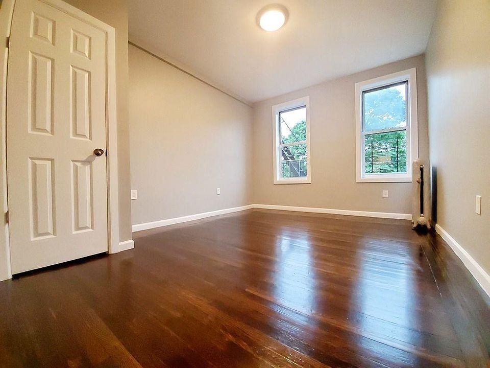 1st image of 2588 Creston Ave APT 53