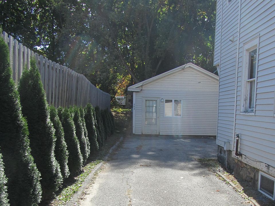 Driveway & parking