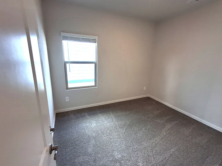 Second bedroom.