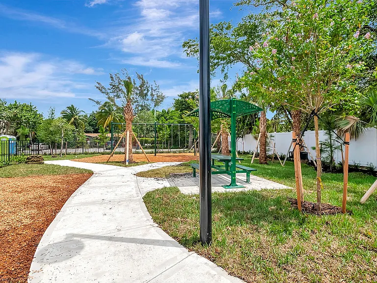 Prince Place Townhomes — Photo 48