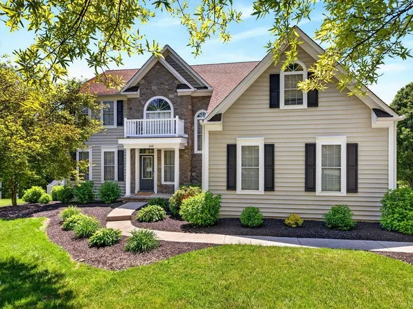 208 Claybrook Dr, Waynesboro, VA 22980