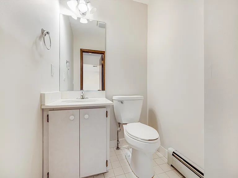 900 Valley Rd #B4 — Photo 11