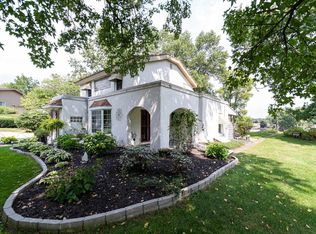 55632 Riverview Manor Dr, Elkhart, IN 46514