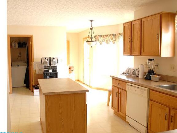 5th image of 4292 Nafzger Dr