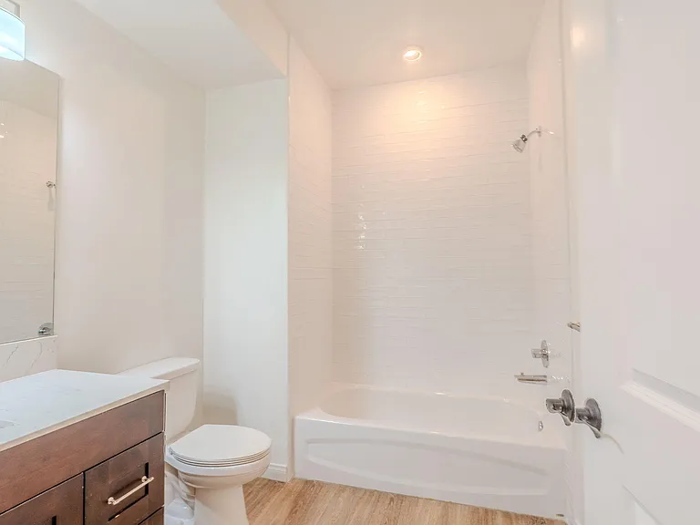 920 Lowena Dr #17 — Photo 3