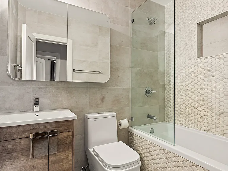 659 Putnam Ave #3A — Photo 9