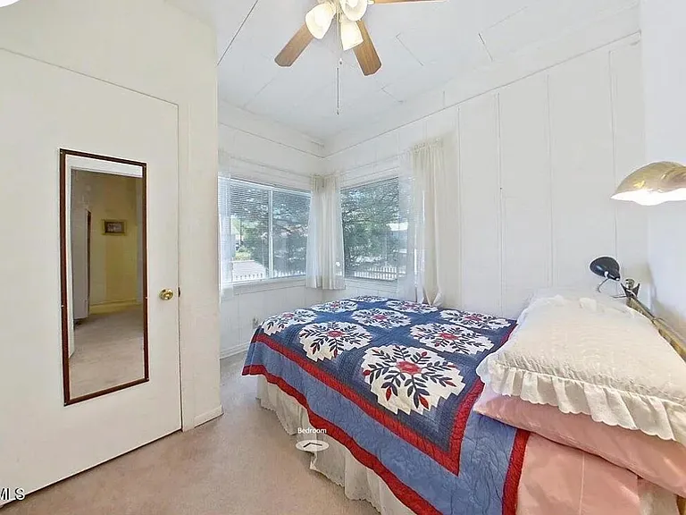 412 W Sherman Ave — Photo 8